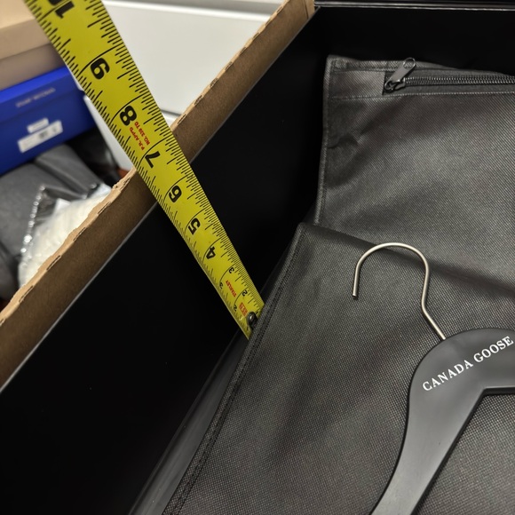 Canada goose large empty box - Picture 3 of 3